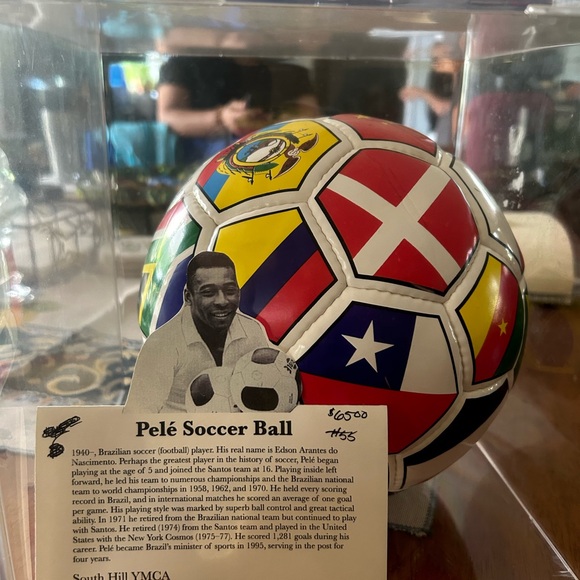 Pele soccer ball signed, I got it 20 years ago in an sport auction, never used - Picture 4 of 4